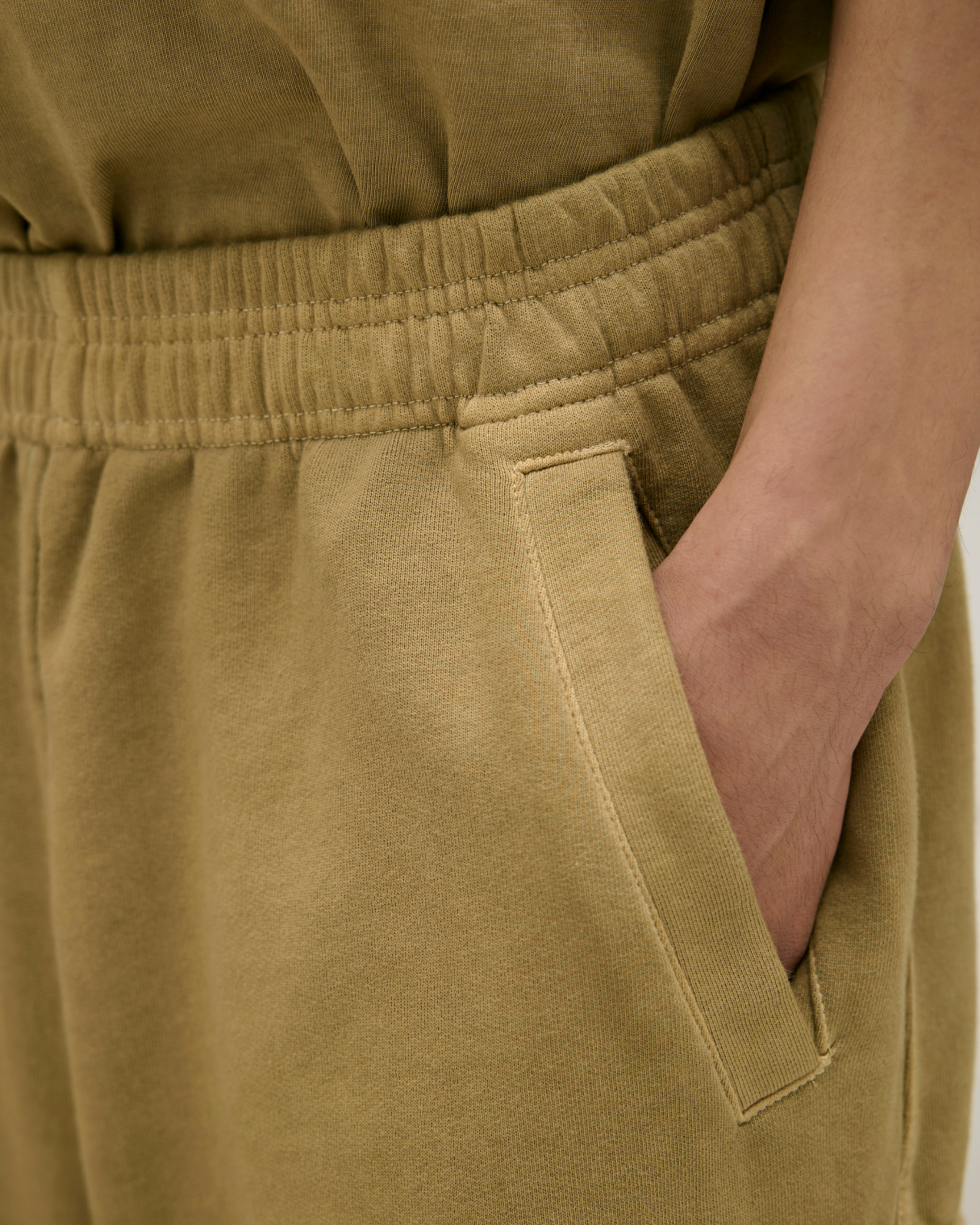 UTILITY SWEAT-SHORTS