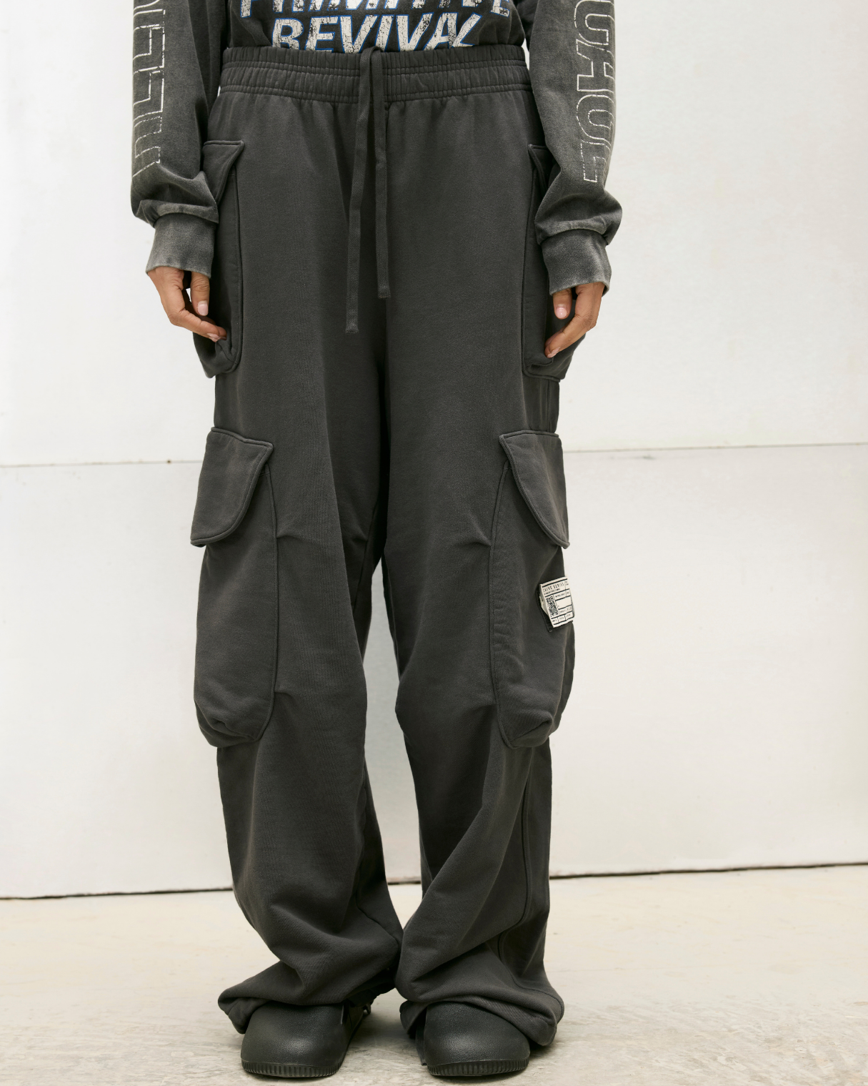 RELIC MULTI POCKET SWEAT CARGO PANT