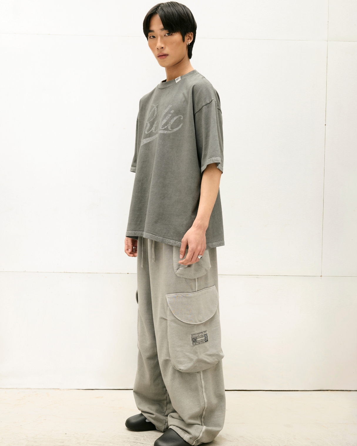 RELIC MULTI POCKET SWEAT CARGO PANT