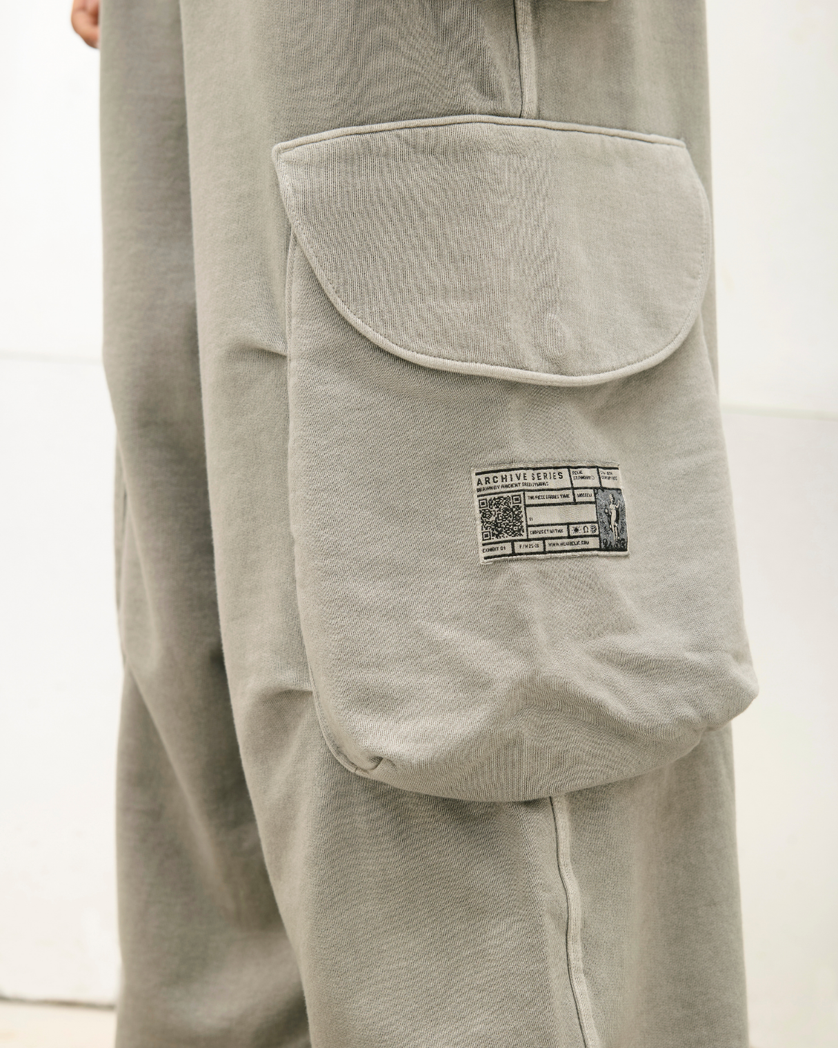 RELIC MULTI POCKET SWEAT CARGO PANT